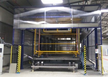 Automatic phosphating and passivation single-row line for the treatment of steel parts in baskets.