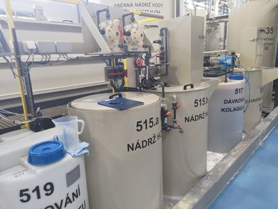 Zásobní nádrže na pomocné chemikálie