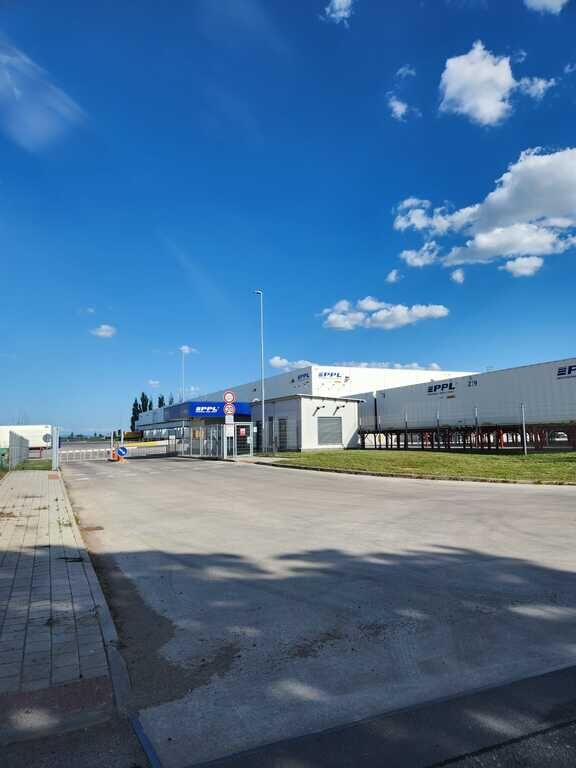 Kompletní elektroinstalace venkovních rozvodů, veřejné osvětlení, trafostanice.